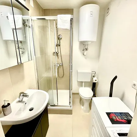Contactless Self-check-in - Stayhere 11 *